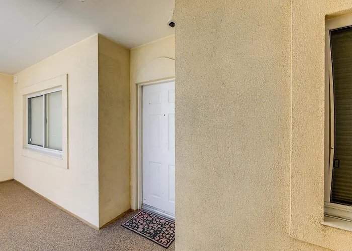 Steps To Boardwalk! 4th-floor Ocean Gem * Ocean City